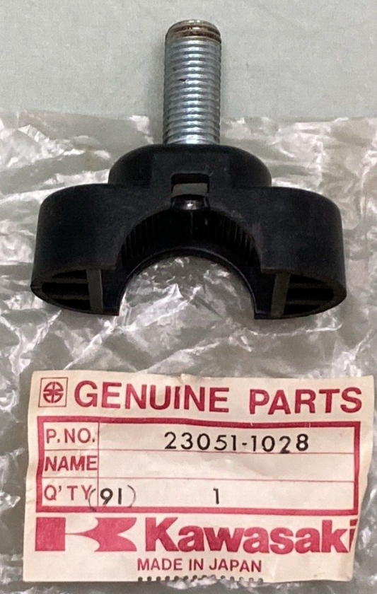 NEW GENUINE KAWASAKI 23051-1028 BRACKET FRONT SIGNAL LAMP