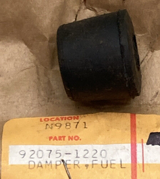NEW REPLACES KAWASAKI 92075-1220 DAMPER FUEL TANK FITTING
