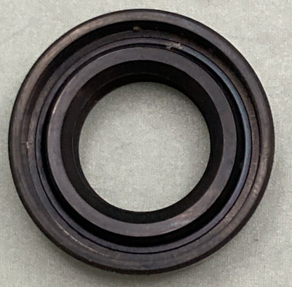 NEW GENUINE YAMAHA 93106-20002 OIL SEAL 3TU