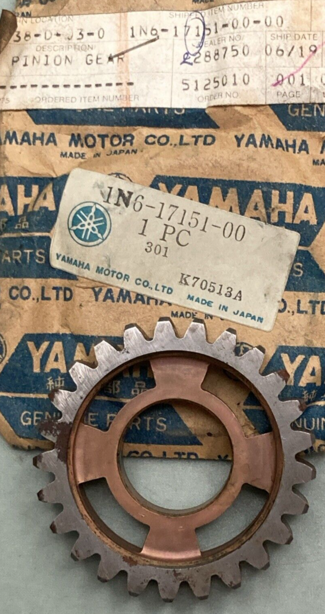 NEW GENUINE YAMAHA 1N6-17151-00 GEAR 5TH PINION