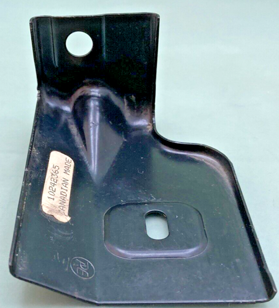 NEW REPLACES GM 10242365 BRACKET, HEADLAMP HOUSING RH