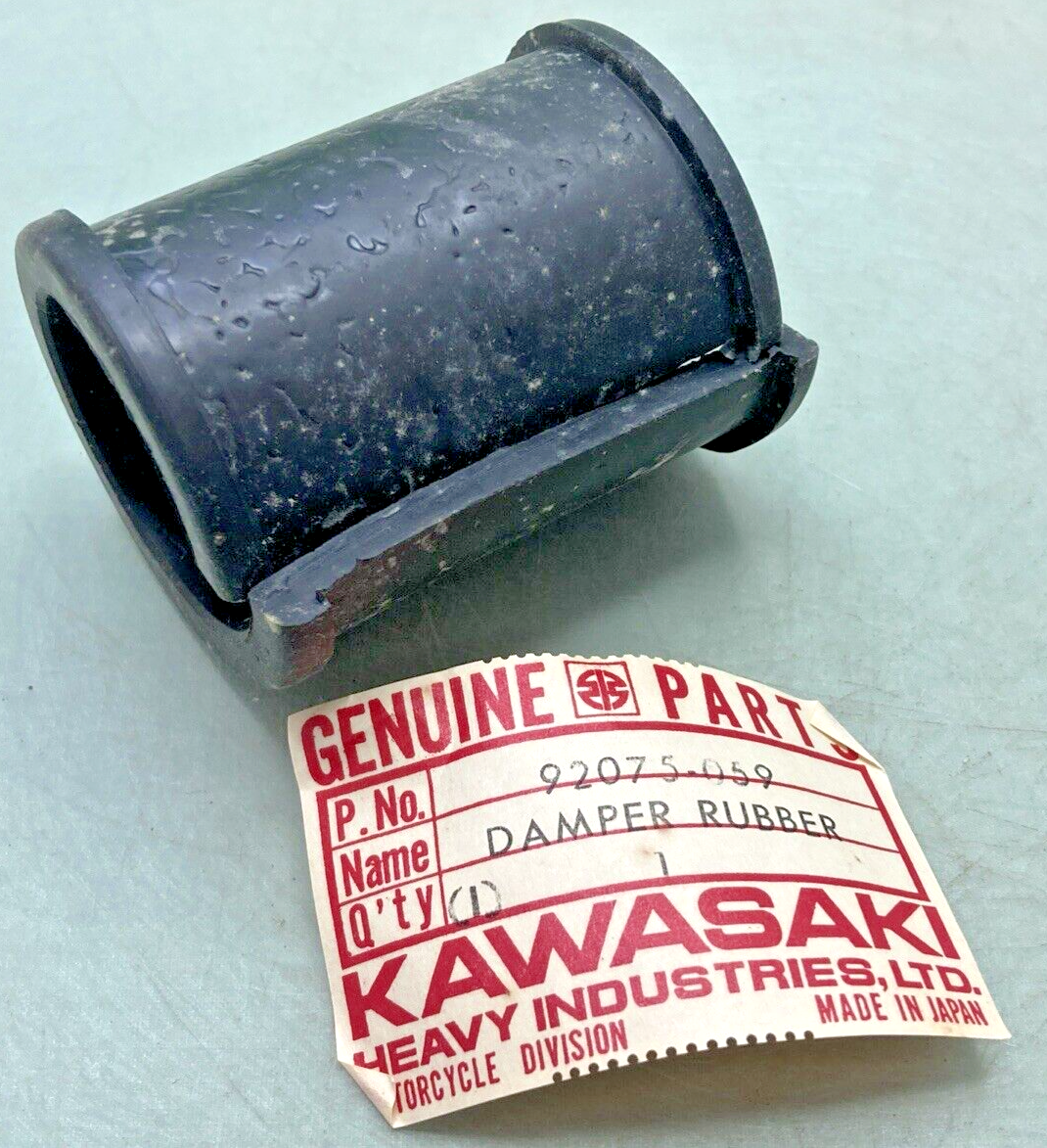 NEW GENUINE KAWASAKI 92075-059 DAMPER RUBBER