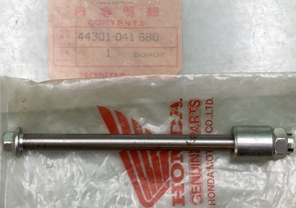 NEW GENUINE HONDA 44301-041-680 AXLE FRONT WHEEL