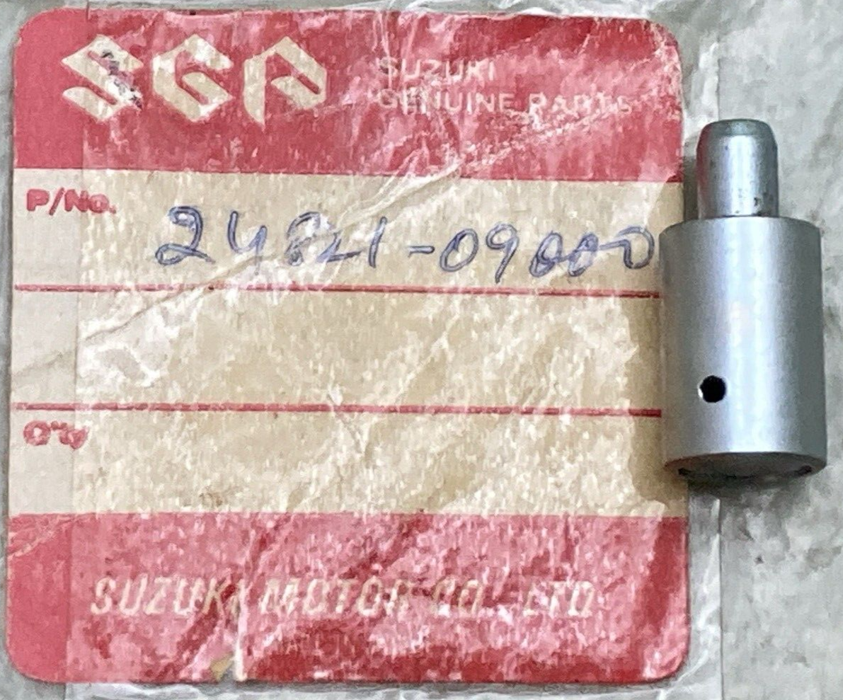 NEW GENUINE SUZUKI 24821-09000 Plug Breather