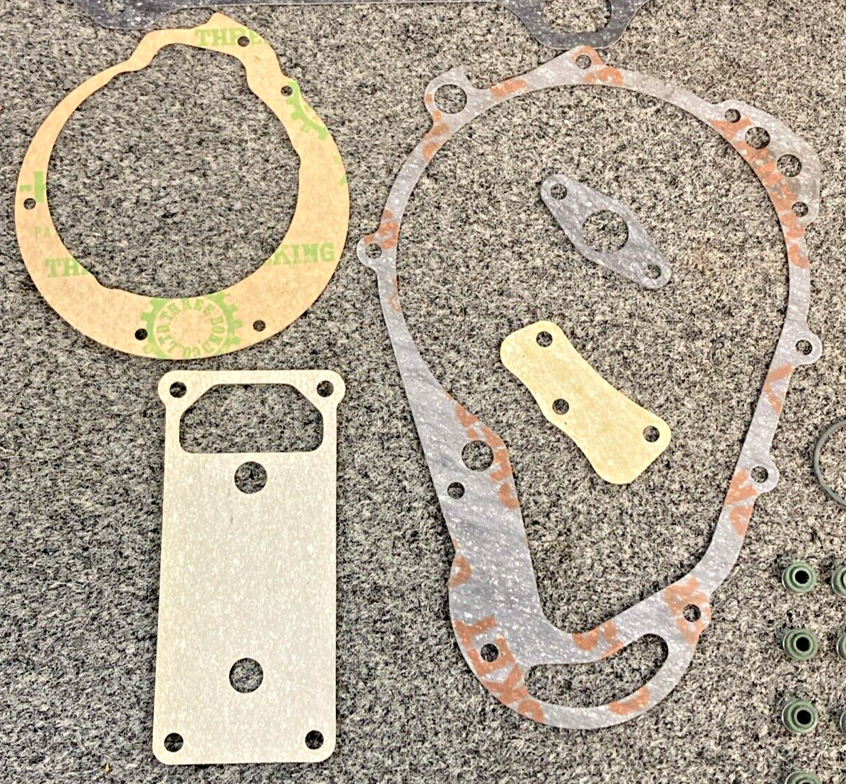 NEW GENUINE SUZUKI 11400-45853 GASKET SET, INCOMPLETE KIT