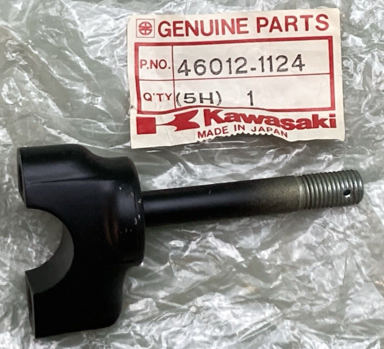 NEW GENUINE KAWASAKI 46012-1124 HOLDER HANDLE LOWER