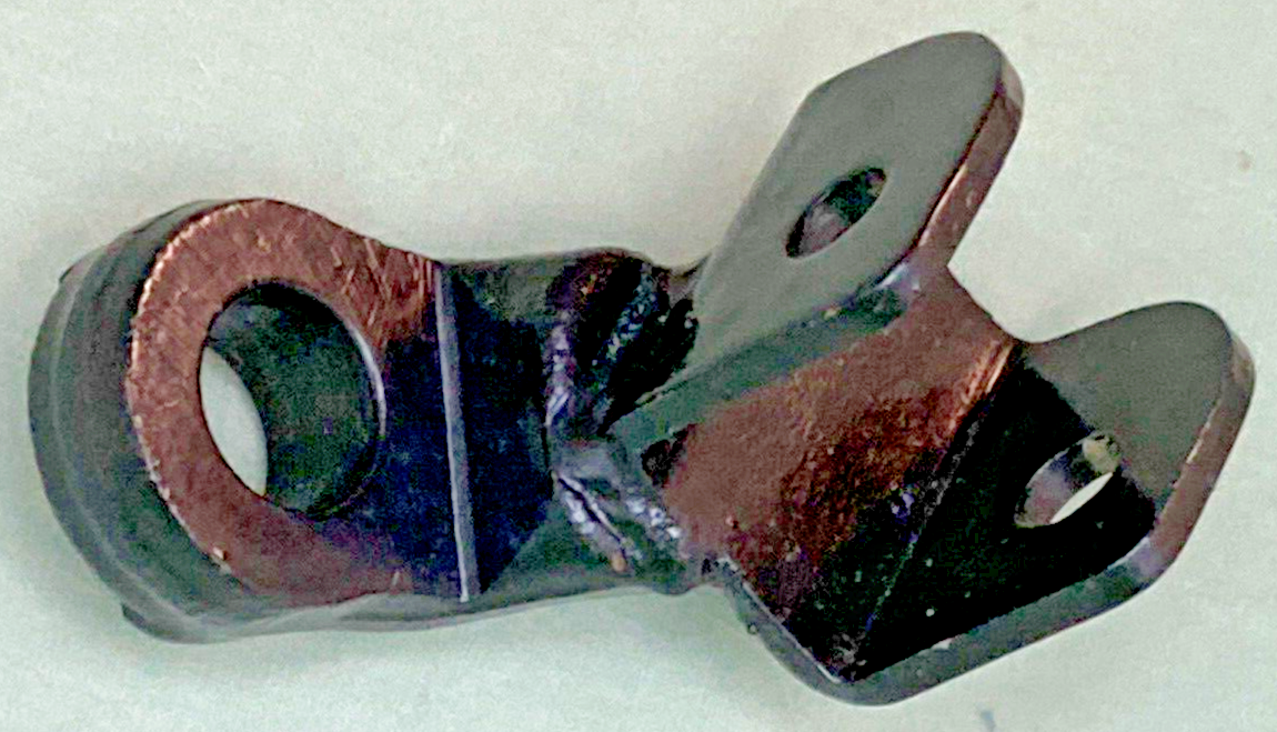 NEW GENUINE KAWASAKI 34007-014 BRACKET R.H. FOOTREST