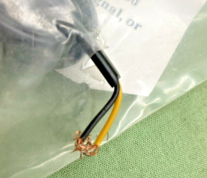 NEW GENUINE CUSTOM DYNAMICS 2040-1864 LIGHT MAGIC SPOT, AMBER/BLACK