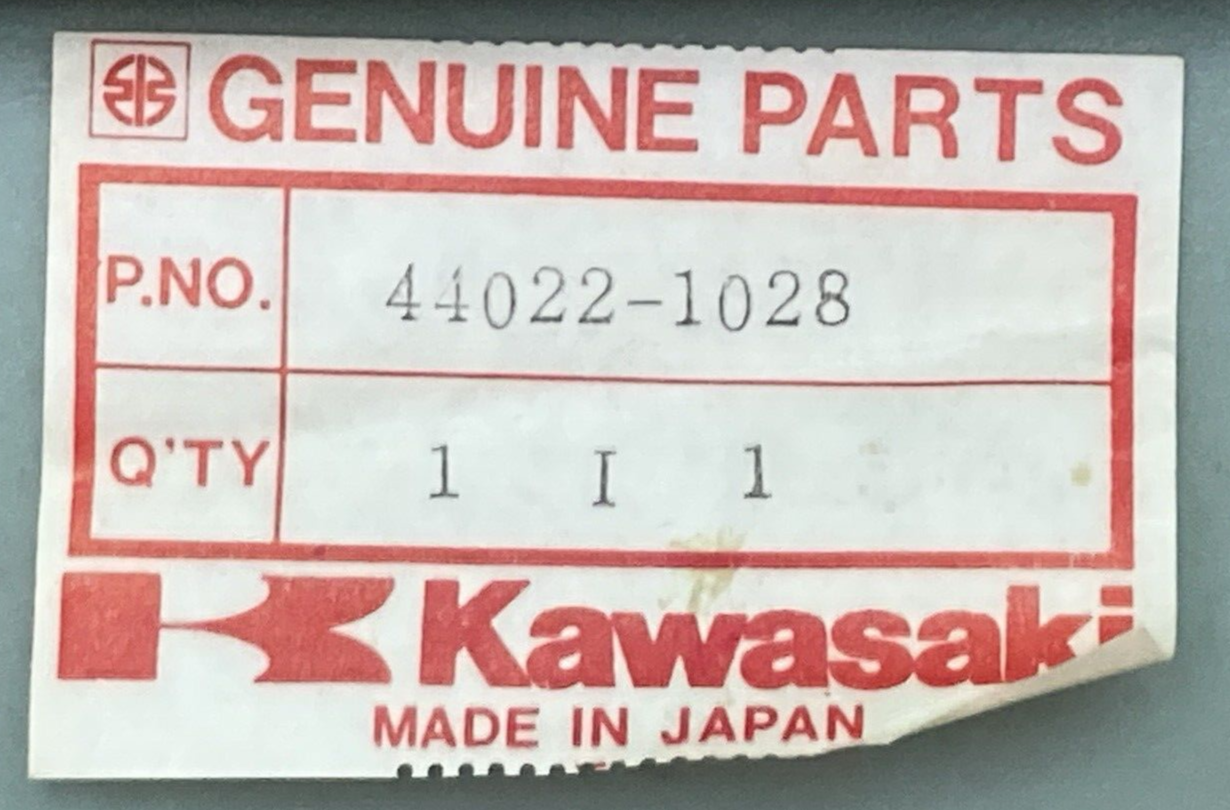 NEW GENUINE KAWASAKI 44022-1028 CYLINDER FORK