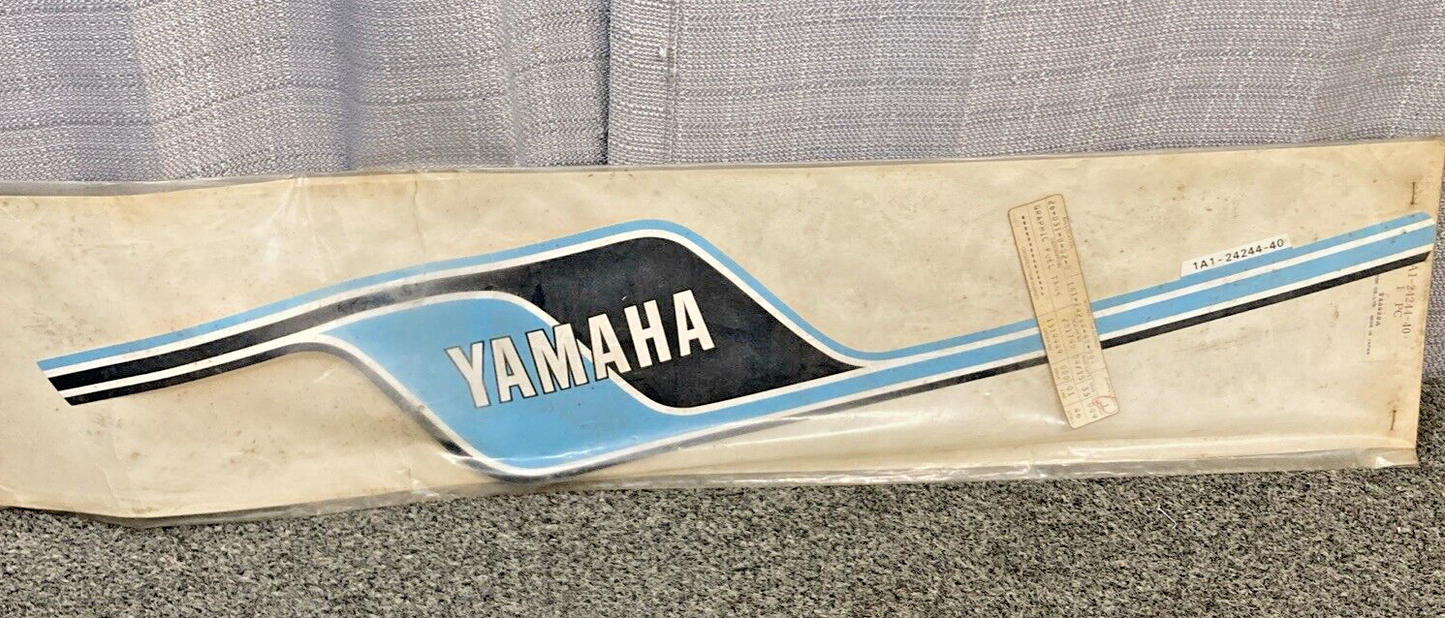 NEW GENUINE YAMAHA 1A1-24244-40-00 FUEL TANK GRAPHIC