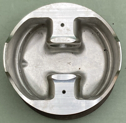 NEW GENUINE WISECO 4286P2 PISTON W/ RING SET
