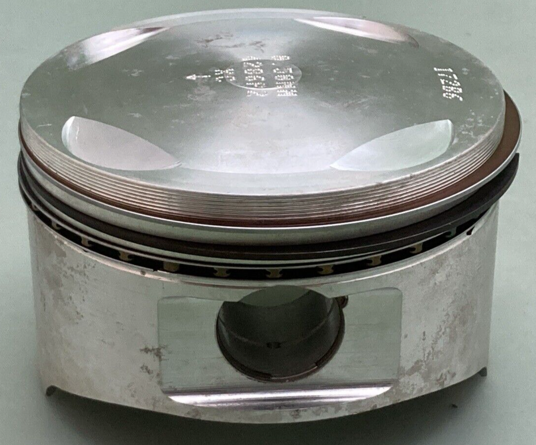 NEW GENUINE WISECO 4286P2 PISTON W/ RING SET