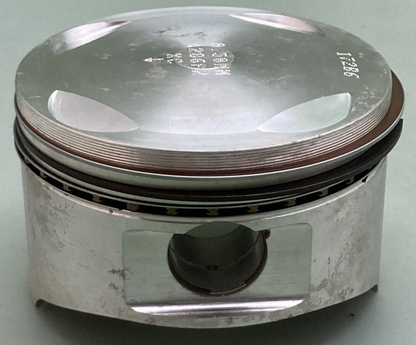 NEW GENUINE WISECO 4286P2 PISTON W/ RING SET