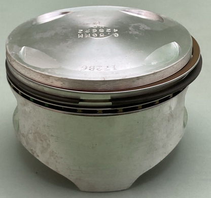 NEW GENUINE WISECO 4286P2 PISTON W/ RING SET