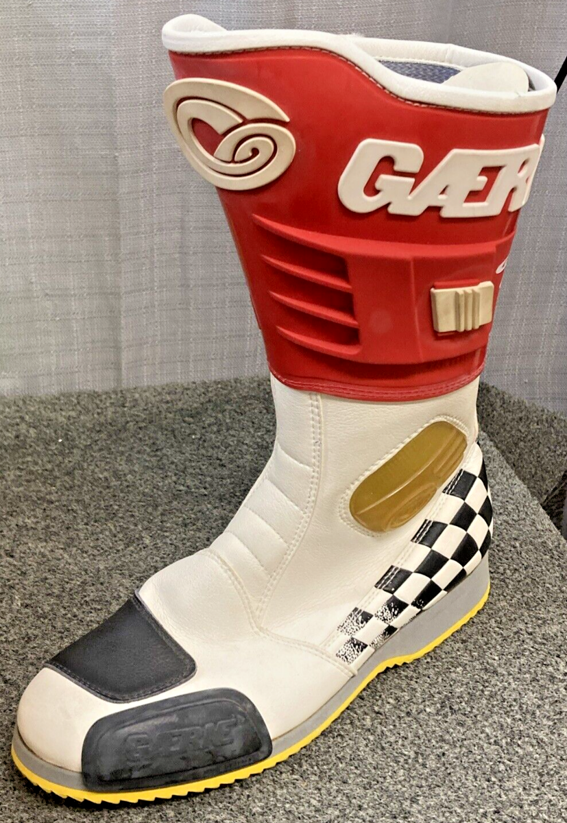 NEW GENUINE GAERNE RACING BOOTS MEN SIZE 10, RED/WHITE