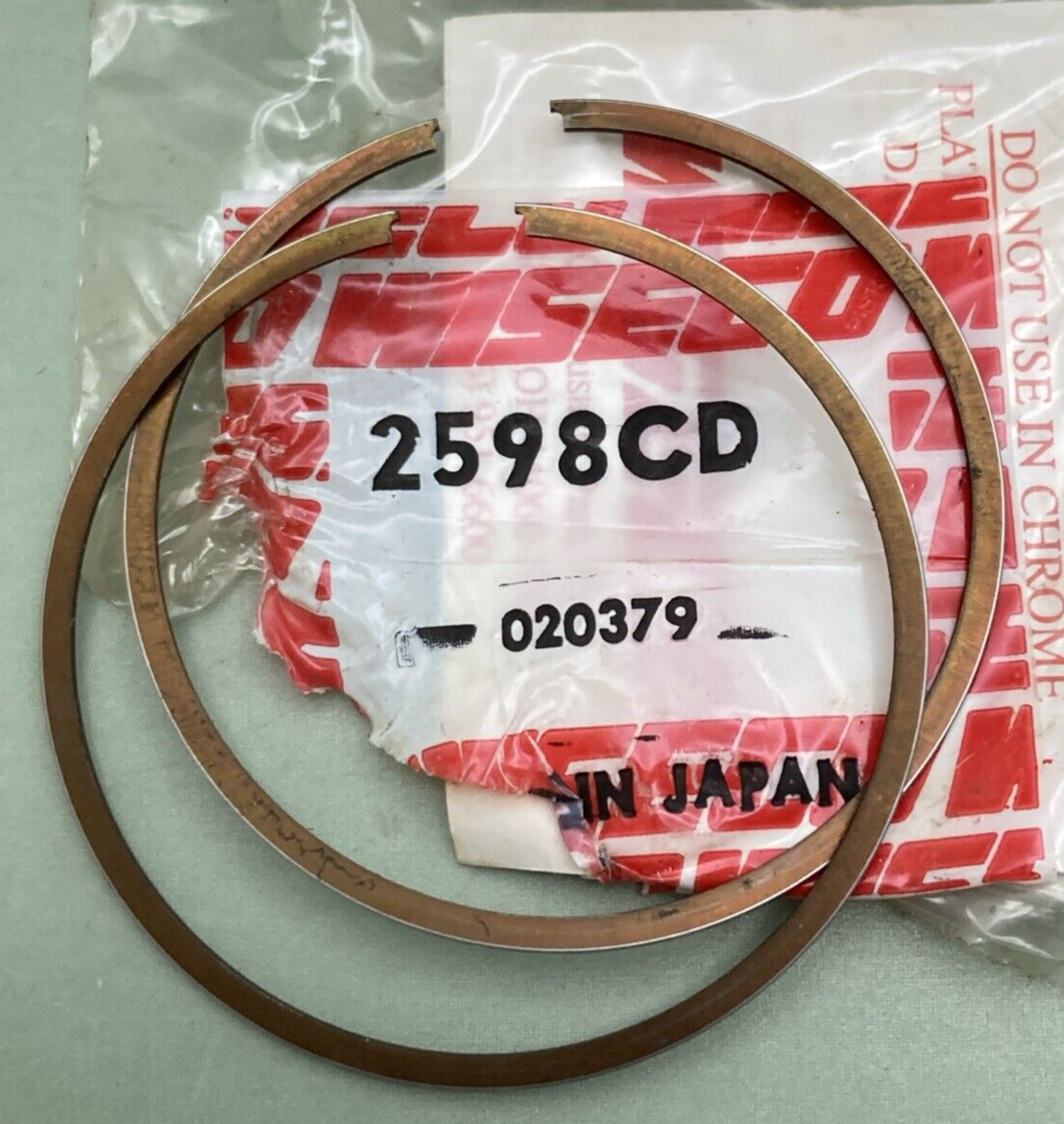 NEW GENUINE WISECO 562PS PISTON & RING SET
