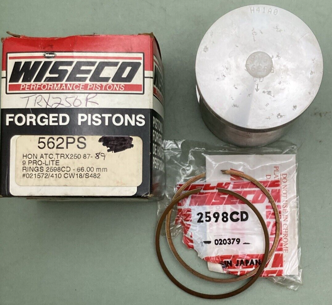 NEW GENUINE WISECO 562PS PISTON & RING SET