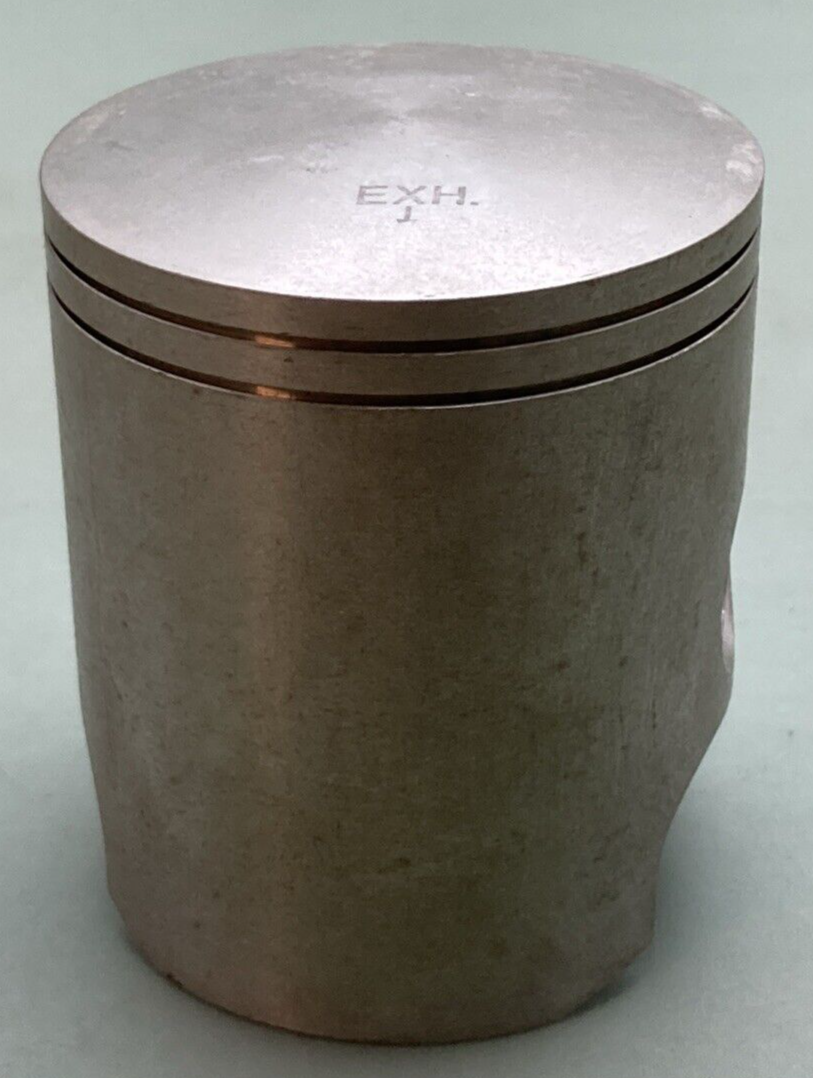 NEW GENUINE WISECO 466PS PISTON & RING SET