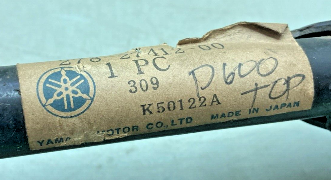 NEW GENUINE YAMAHA 278-27412-00 BRACKET, FOOTREST 1