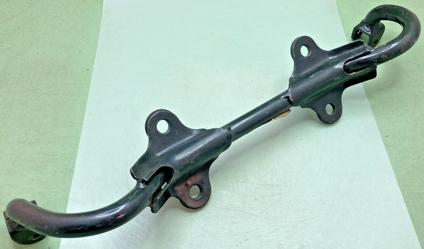 NEW GENUINE YAMAHA 278-27412-00 BRACKET, FOOTREST 1