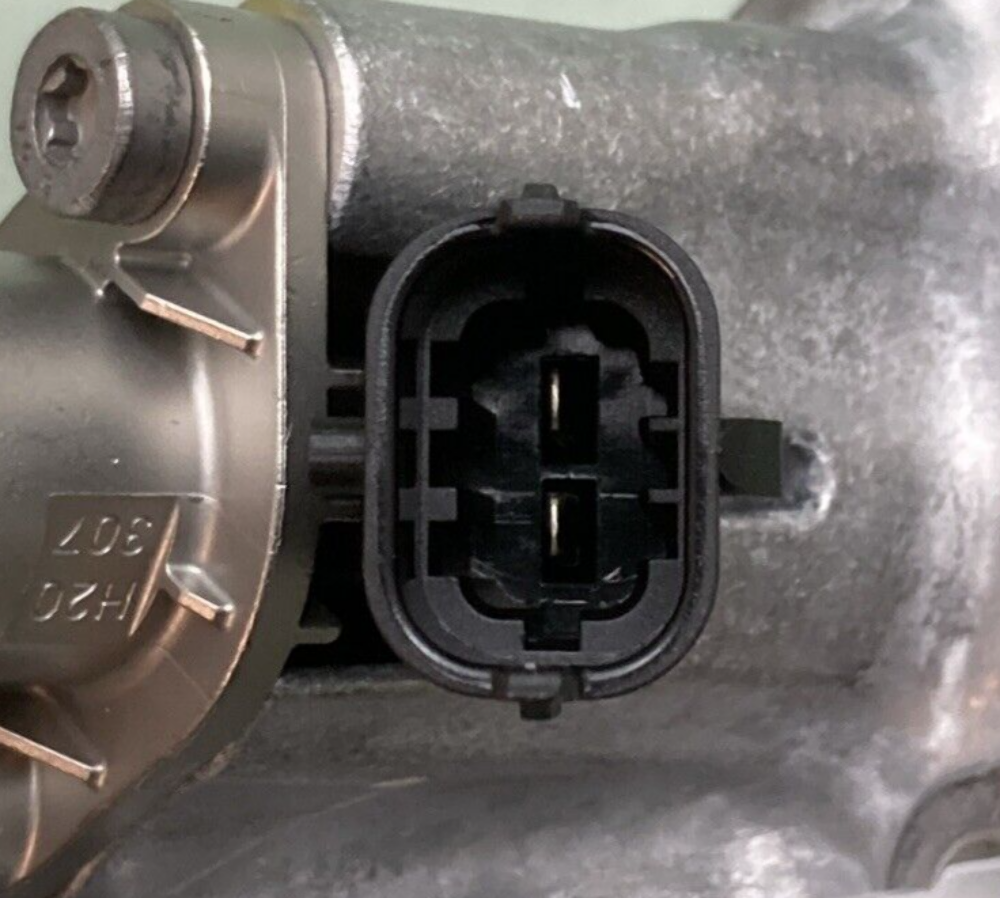NEW GENUINE VOLVO 22744063 DEF Dosing Module