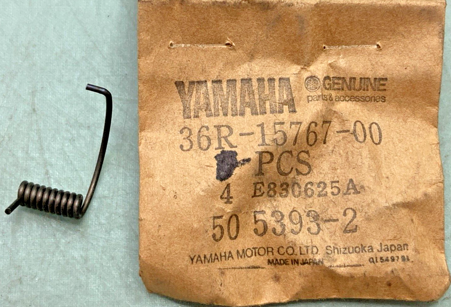 QTY 5 NEW GENUINE YAMAHA 36R-15767-00 SPRING