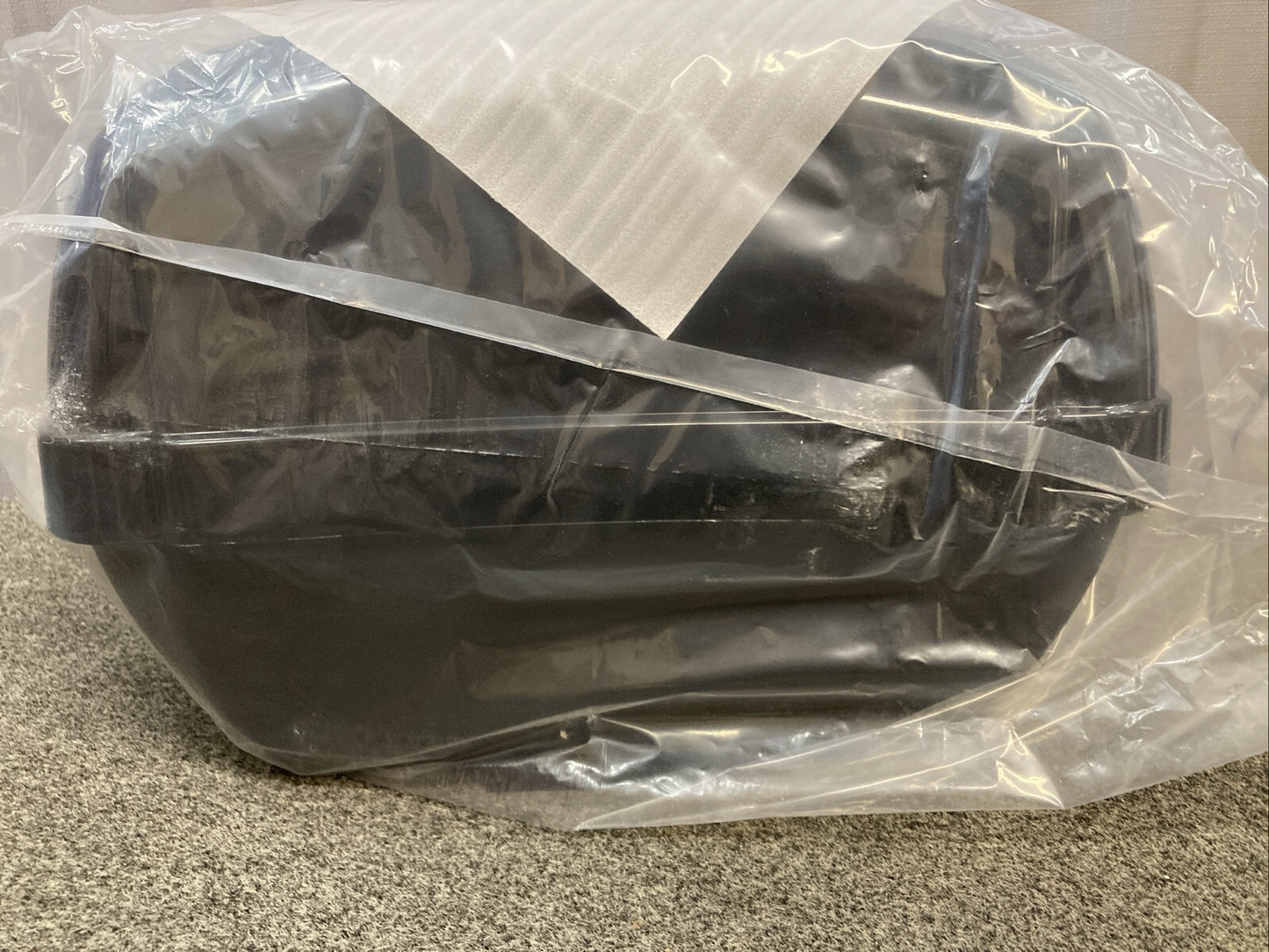 NEW GENUINE PRIMA 0400-1068 TOP CASE GLOSSY BLACK