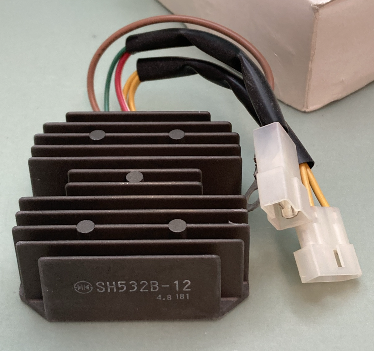 NEW GENUINE BMW 61312346432 Voltage regulator 1997-2000