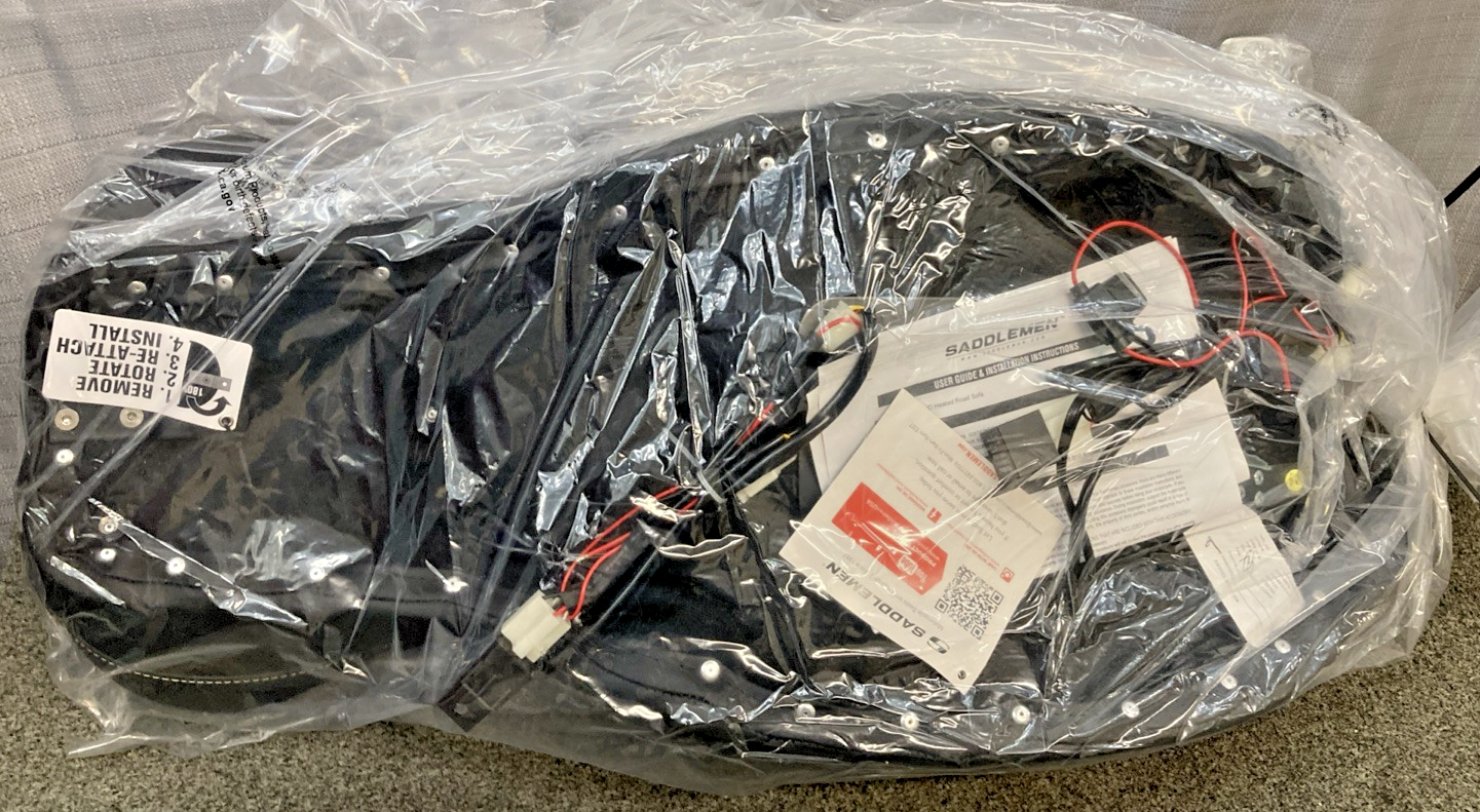 NEW GENUINE SADDLEMEN 0810-2244 ROADSOFA HEATED SEAT WITH BACKREST