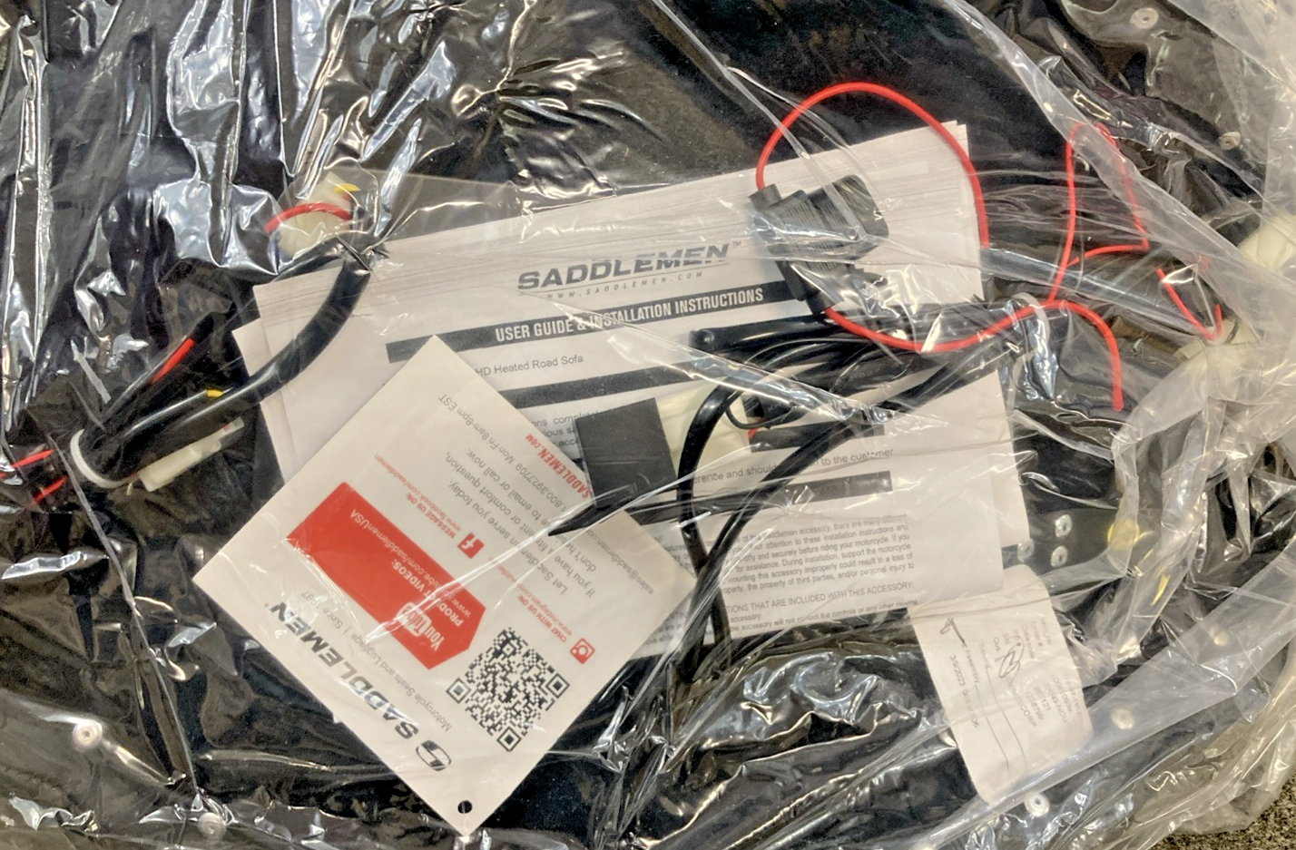 NEW GENUINE SADDLEMEN 0810-2244 ROADSOFA HEATED SEAT WITH BACKREST