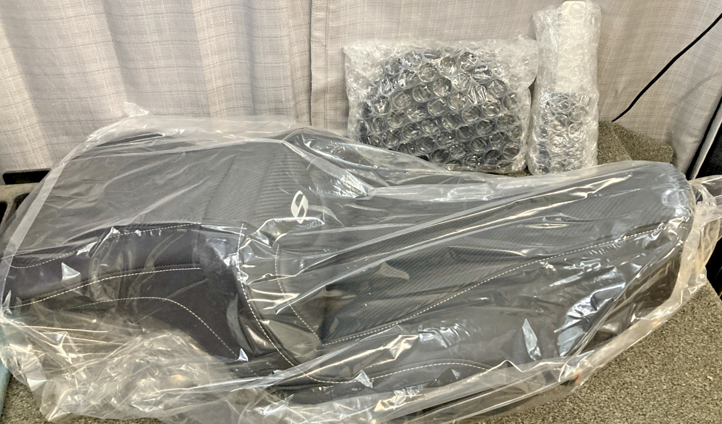 NEW GENUINE SADDLEMEN 0810-2244 ROADSOFA HEATED SEAT WITH BACKREST