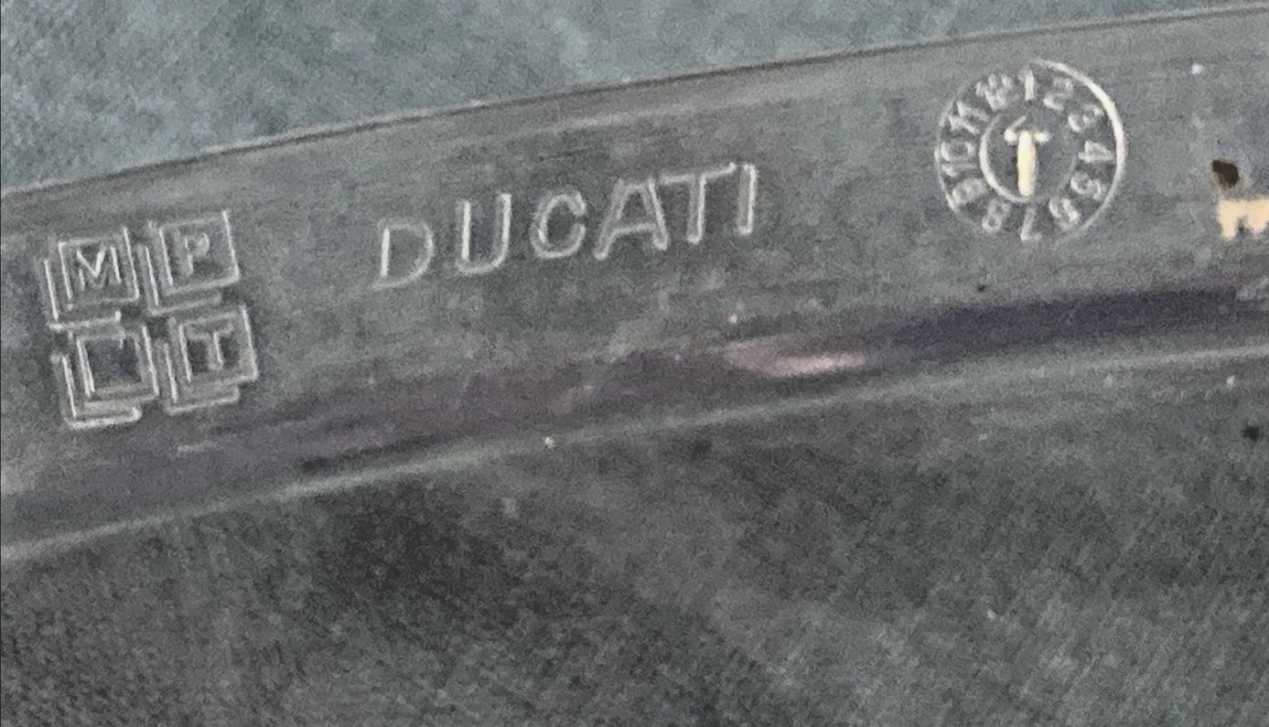 NEW GENUINE DUCATI 48710563A WINDSHIELD