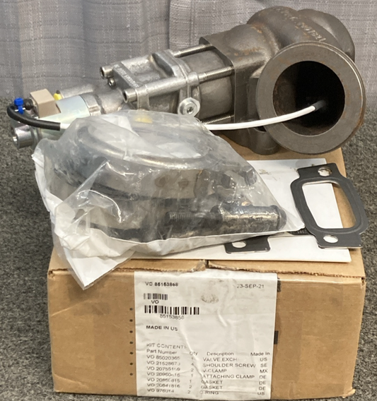 NEW GENUINE VOLVO 85153858 EXHUAST GAS RECIRCULATION VALVE ASSEMBLY KIT REMAN