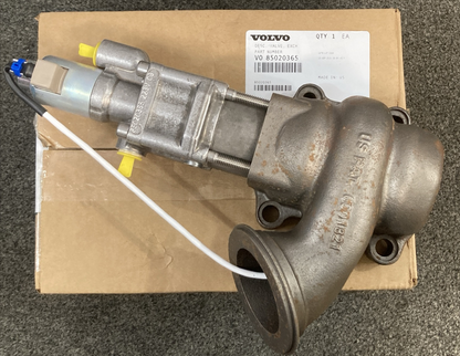 NEW GENUINE VOLVO 85153858 EXHUAST GAS RECIRCULATION VALVE ASSEMBLY KIT REMAN