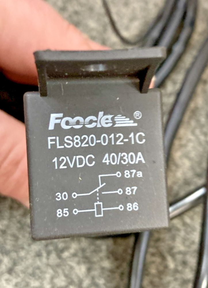 NEW GENUINE SADDLEMEN 0810-2186 HEATED ROADSOFA CF SEAT W/ DBR, I20-06-185BRHCT