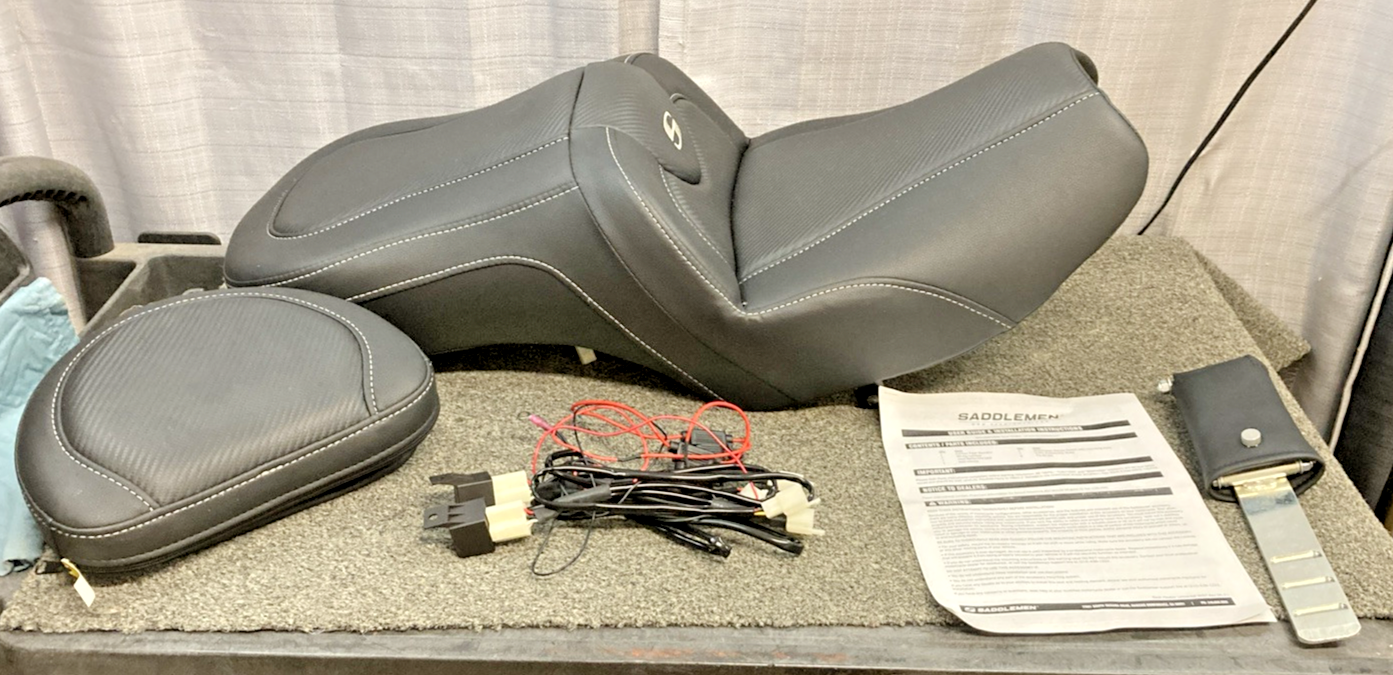 NEW GENUINE SADDLEMEN 0810-2186 HEATED ROADSOFA CF SEAT W/ DBR, I20-06-185BRHCT