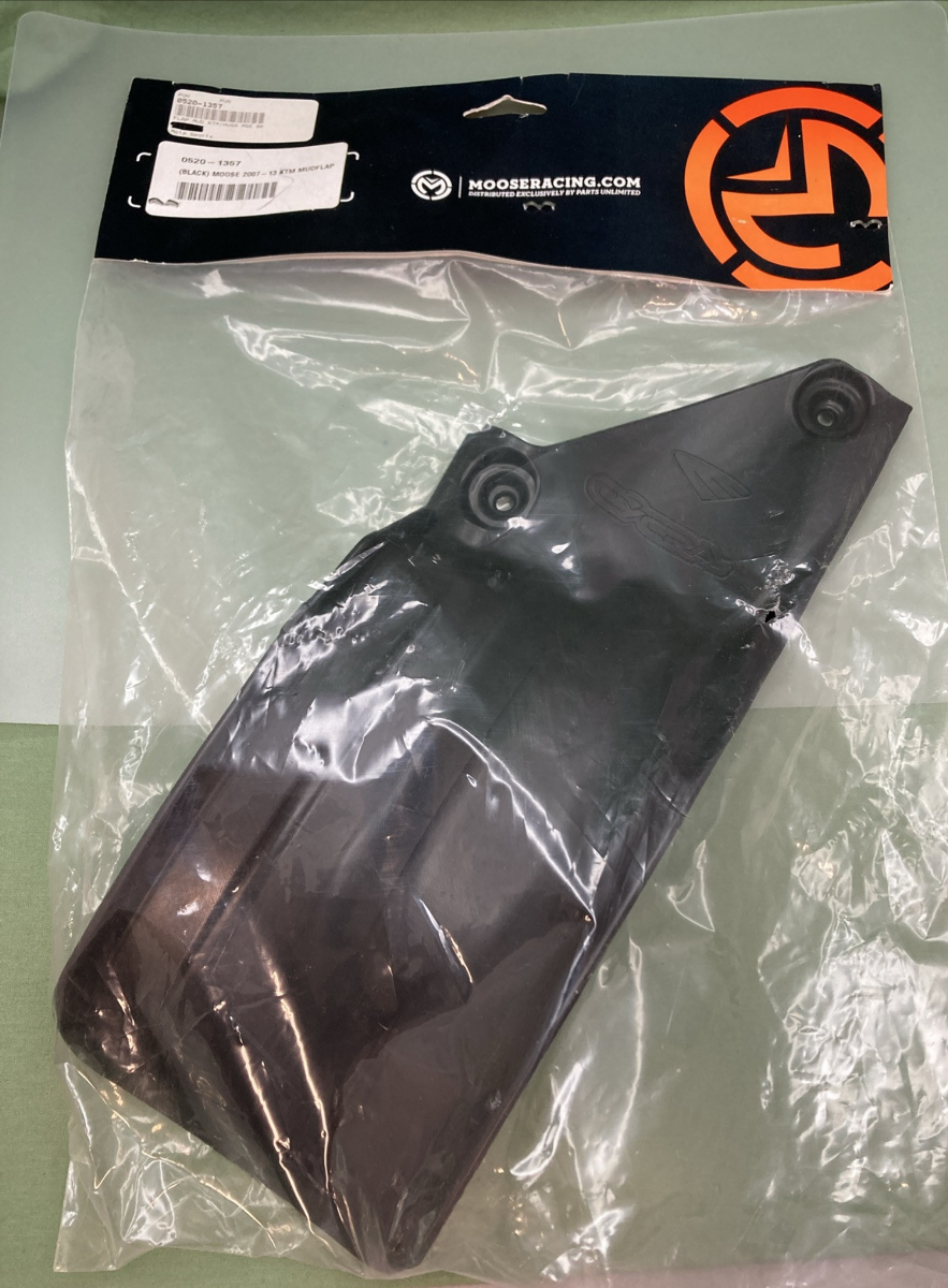 NEW GENUINE MOOSE RACING 0520-1357 Mud Flap