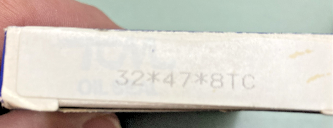 NEW GENUINE TCM 32X47X8TC OIL SEAL