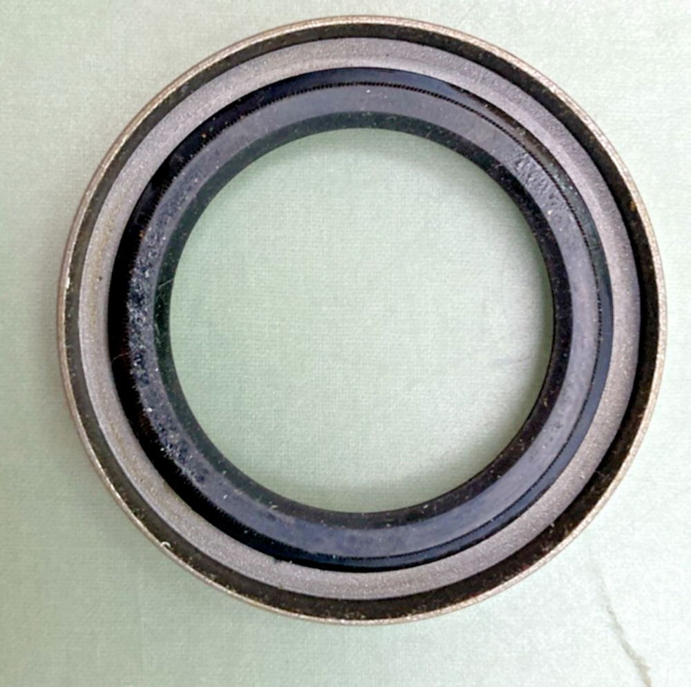 NEW GENUINE TCM 32X47X8TC OIL SEAL