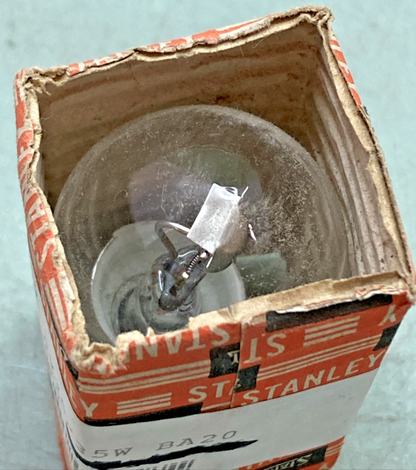 QTY 2 NEW GENUINE STANLEY A7369 6V 35W BULB