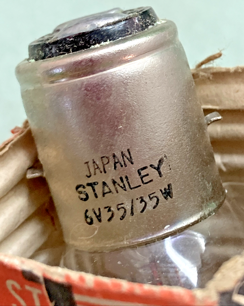 QTY 2 NEW GENUINE STANLEY A7369 6V 35W BULB