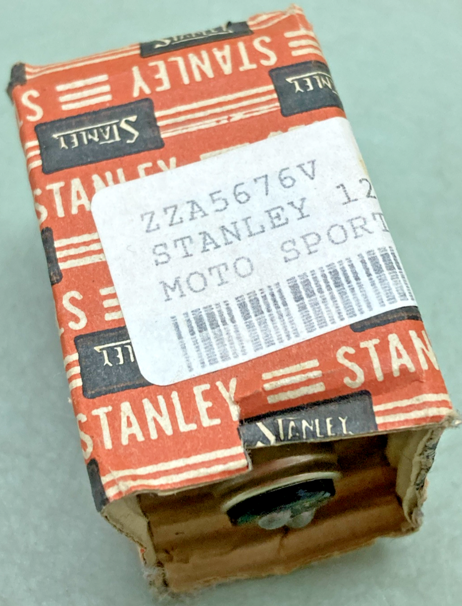 NEW GENUINE STANLEY A5676V 12V 35/30W BULB