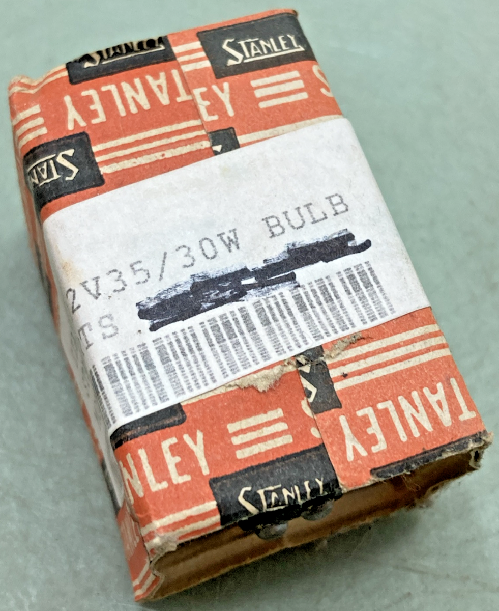 NEW GENUINE STANLEY A5676V 12V 35/30W BULB