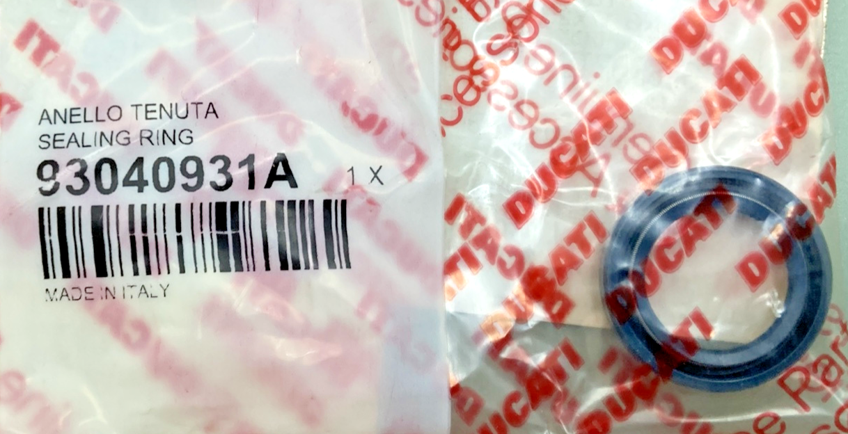 NEW GENUINE DUCATI 93040931A SEAL, OIL 17X25X4