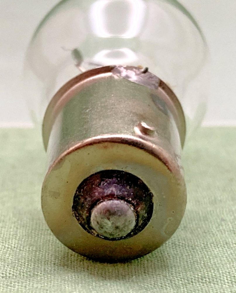 NEW GENUINE PRO SERIES GE93 TAIL LAMP BULB 12V 15CP