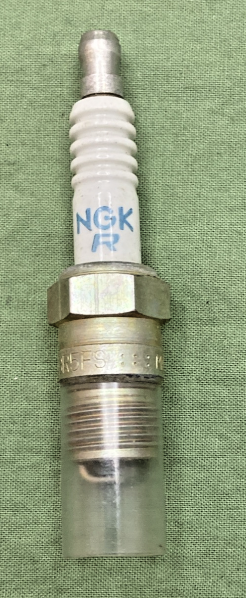 QTY 2 NEW GENUINE NGK BR5FS STANDARD SPARK PLUGS