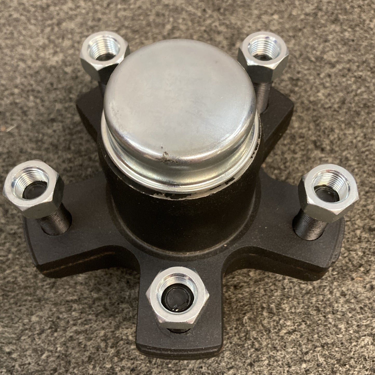 NEW GENUINE WPS 41-6076 STEEL HUB 5 HOLE WITH/1" BEARING