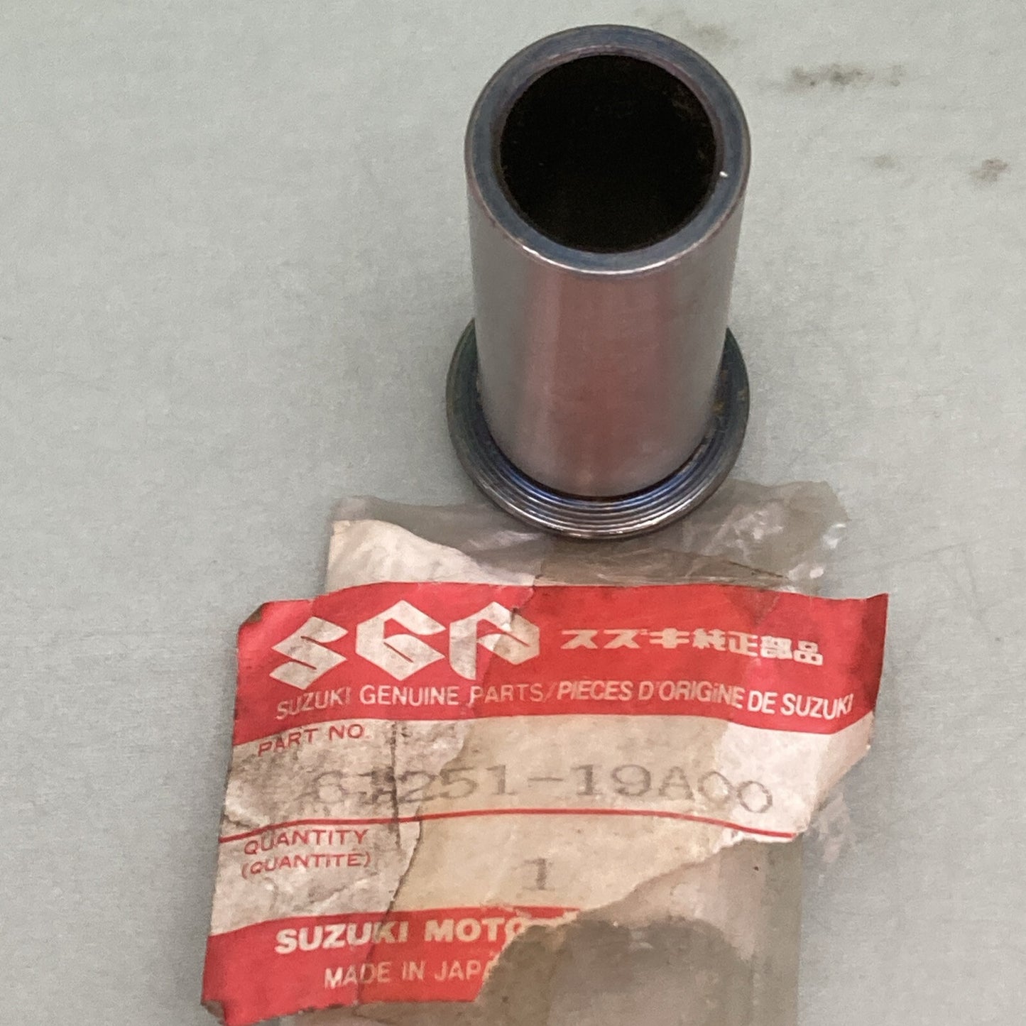 NEW GENUINE SUZUKI 61251-19A00 Spacer