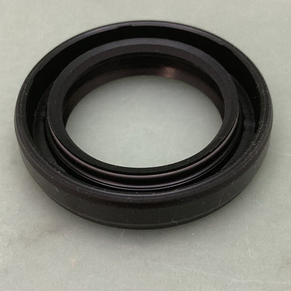 NEW GENUINE SUZUKI K9204-91570 OIL SEAL
