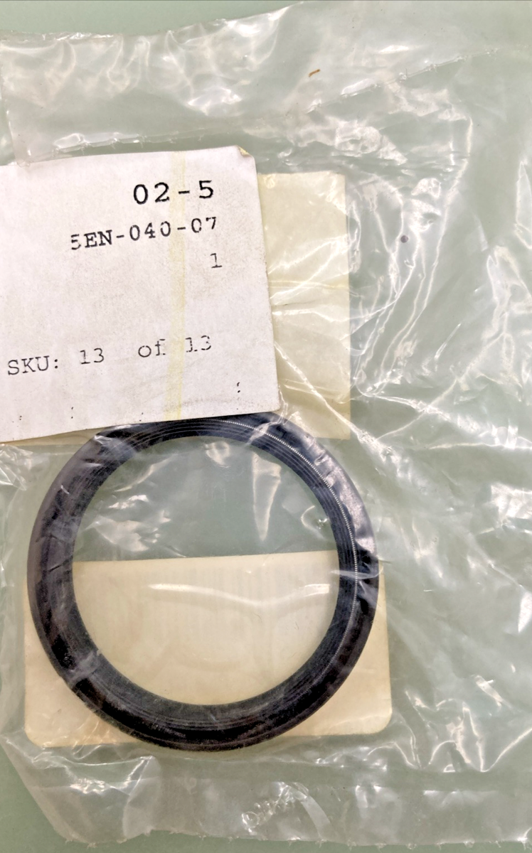 NEW GENUINE ARCTIC CAT 3305-548 OIL SEAL, Replaces 3304-084